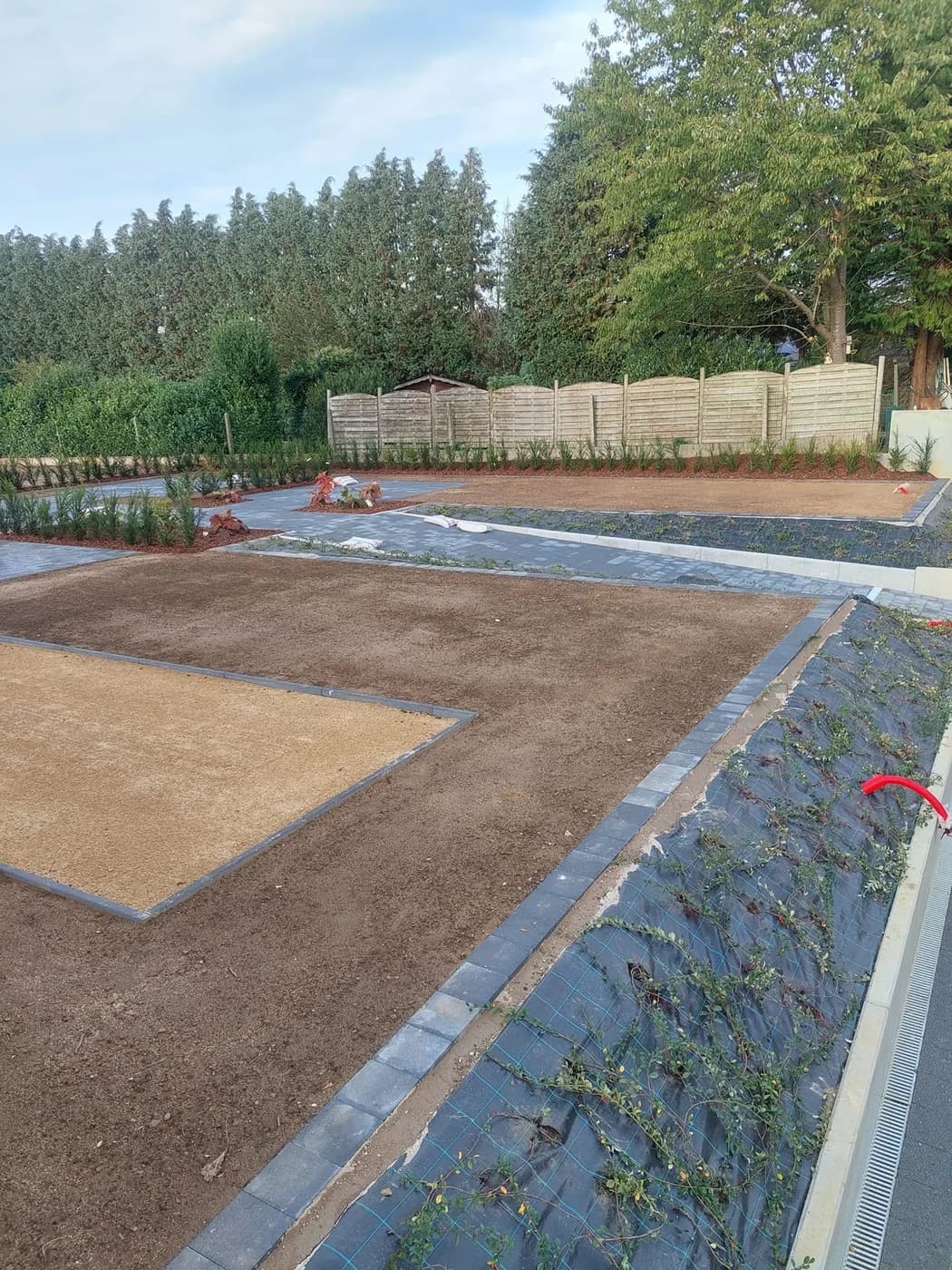 Lopend tuinproject van Steven Massa met grond- en aanlegwerken