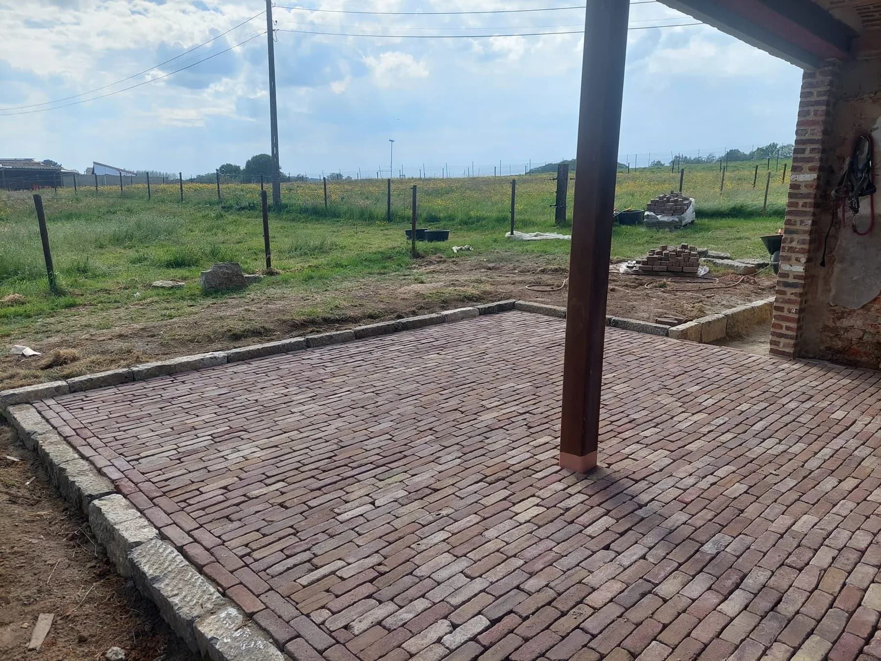 Grondwerk en tuinaanleg door het team van Tuinwerken Steven Massa